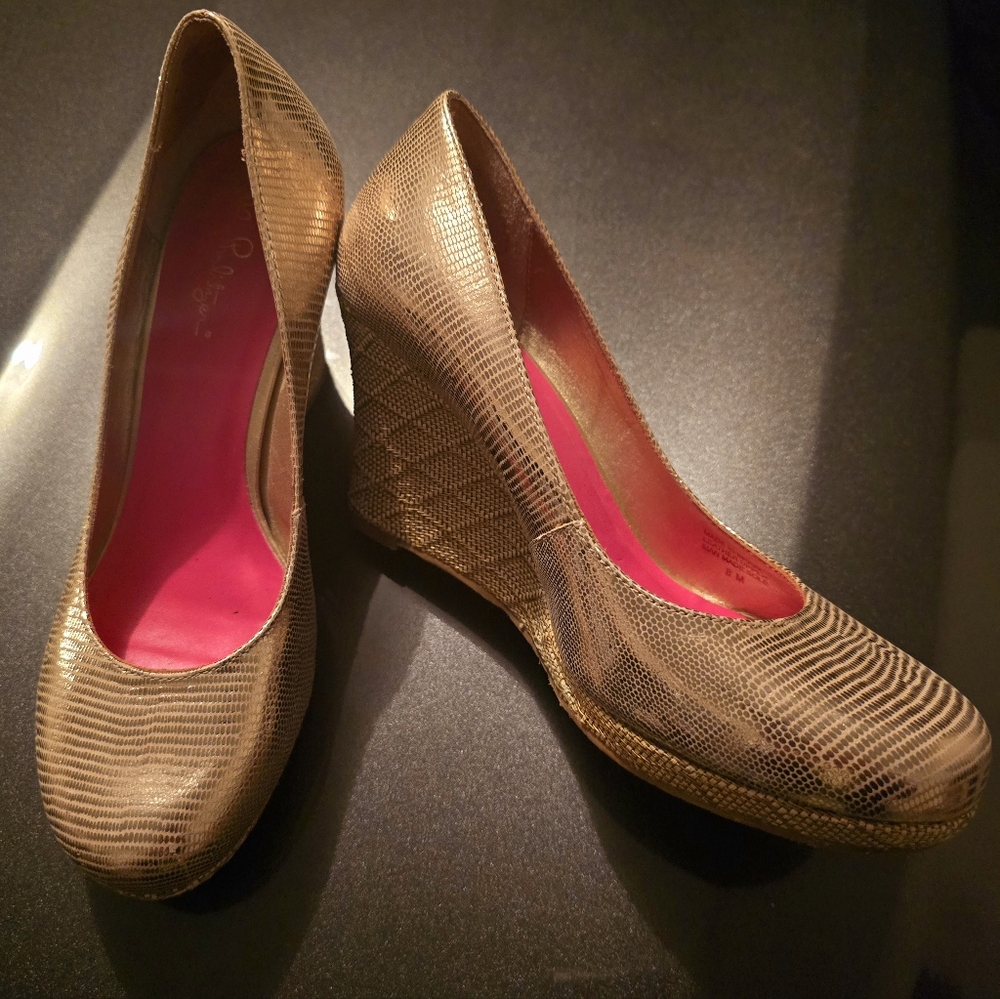 Lilly Pulitzer Resort Chic Wedge, Embossed Gold, Size 8